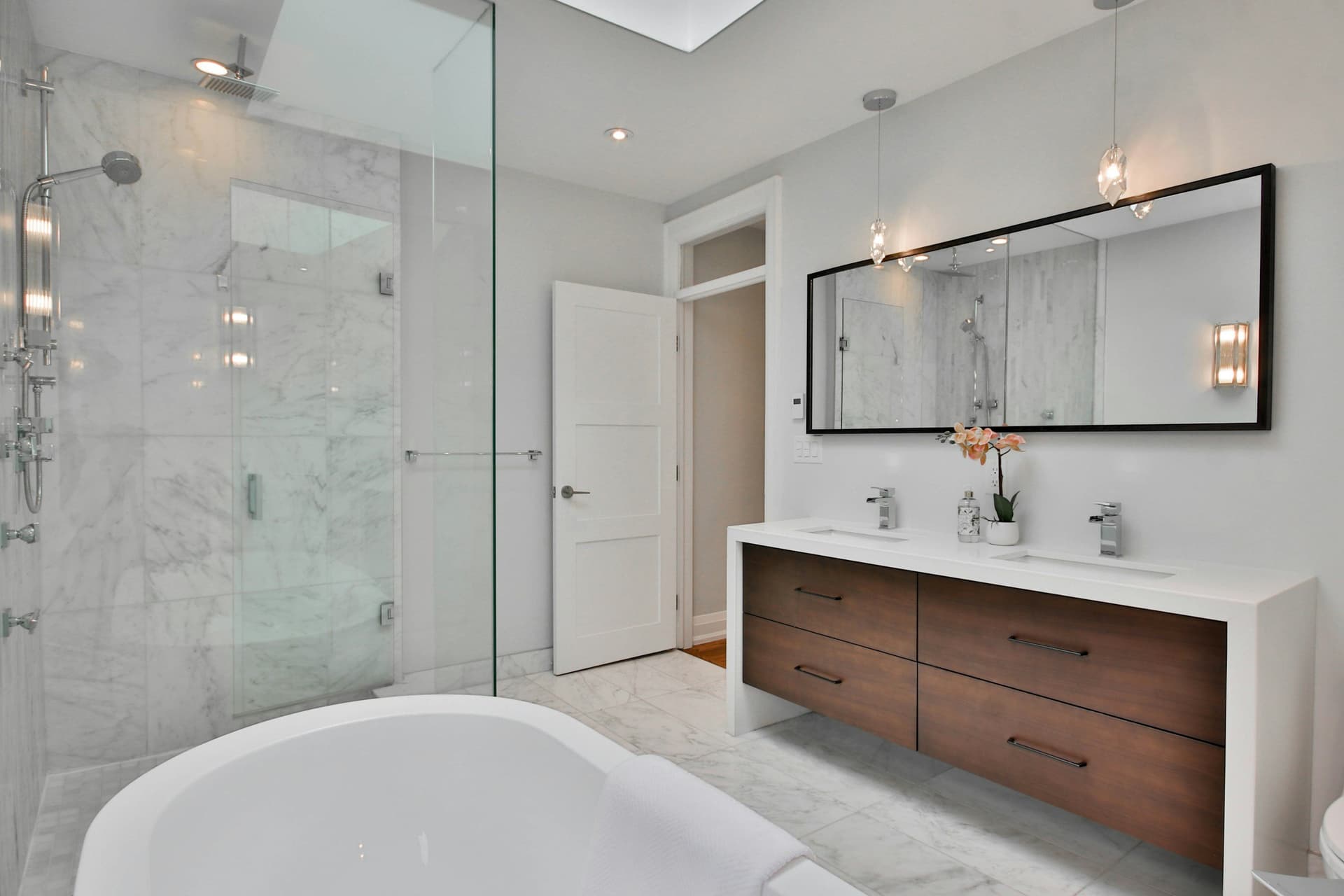 Stylish bathroom renovation example by TopRatedHRD